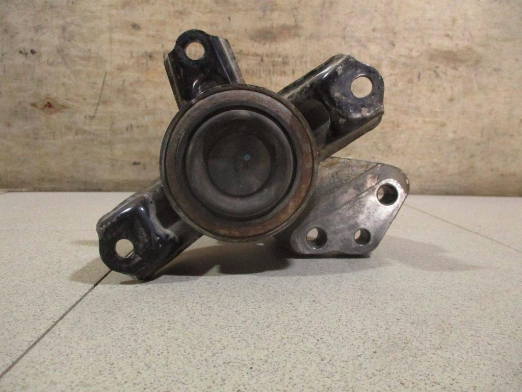 Опора двигателя правая, 2000 рублей, Пермь