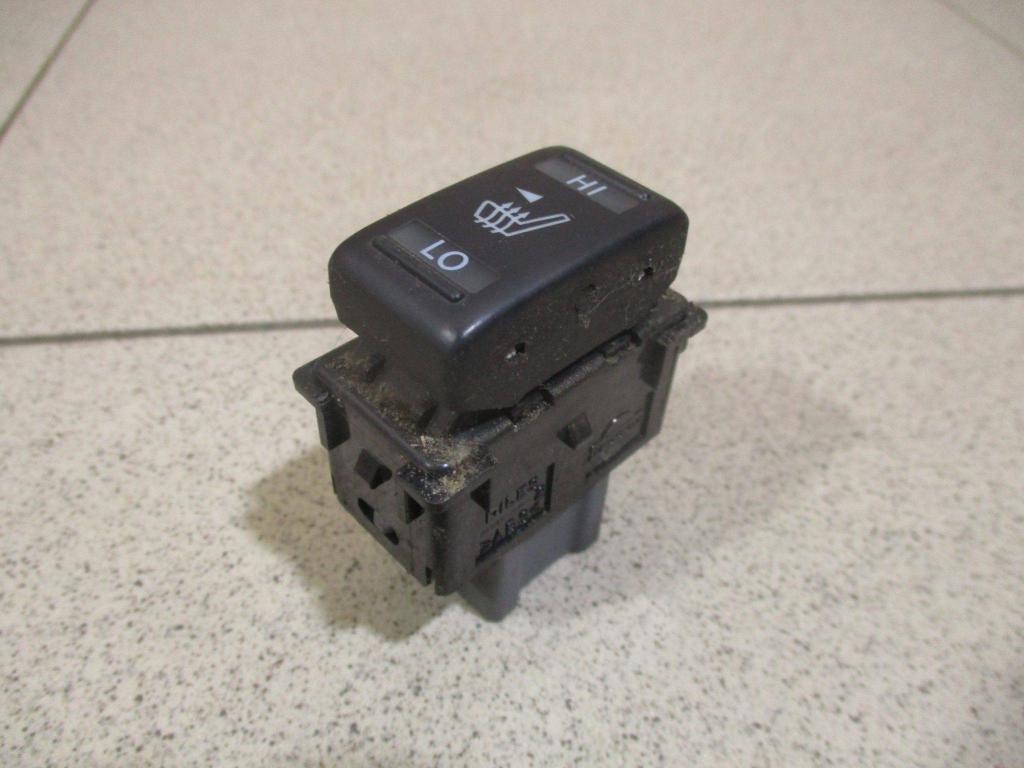 Кнопка обогрева сидений, 700 рублей, Пермь