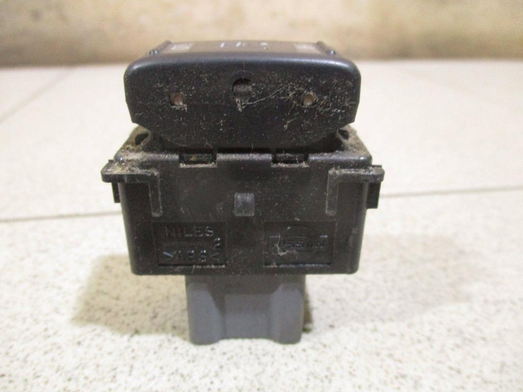 Кнопка обогрева сидений, 700 рублей, Пермь