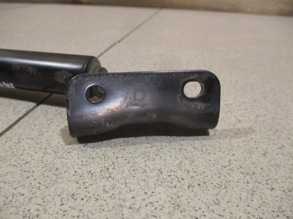 Амортизатор двери багажника, 500 рублей, Пермь