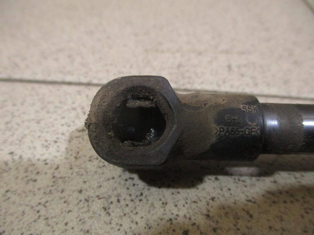 Амортизатор двери багажника, 500 рублей, Пермь