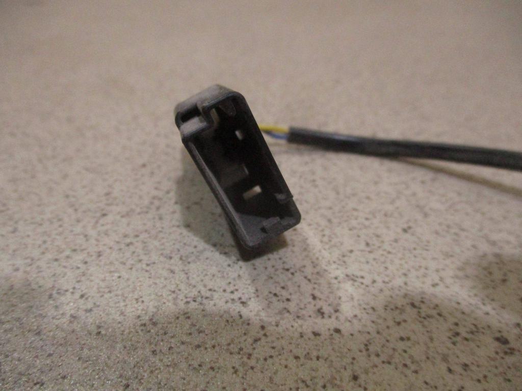 Ответная часть ремня безопасности, 800 рублей, Пермь