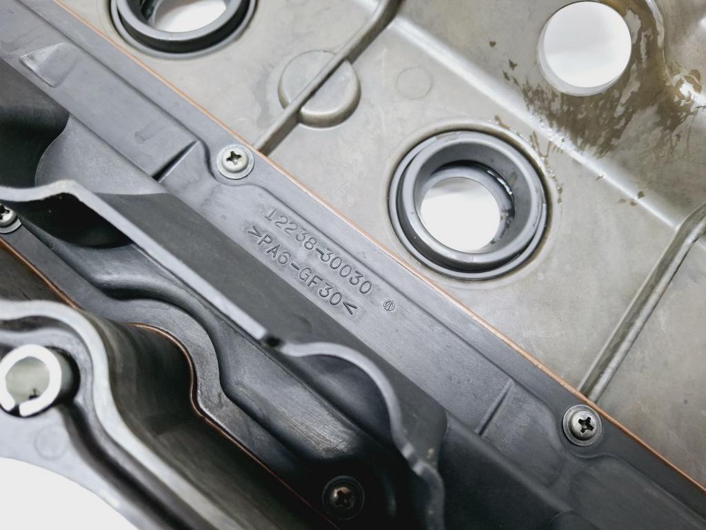 Крышка головки блока клапанная, 10000 рублей, Пермь