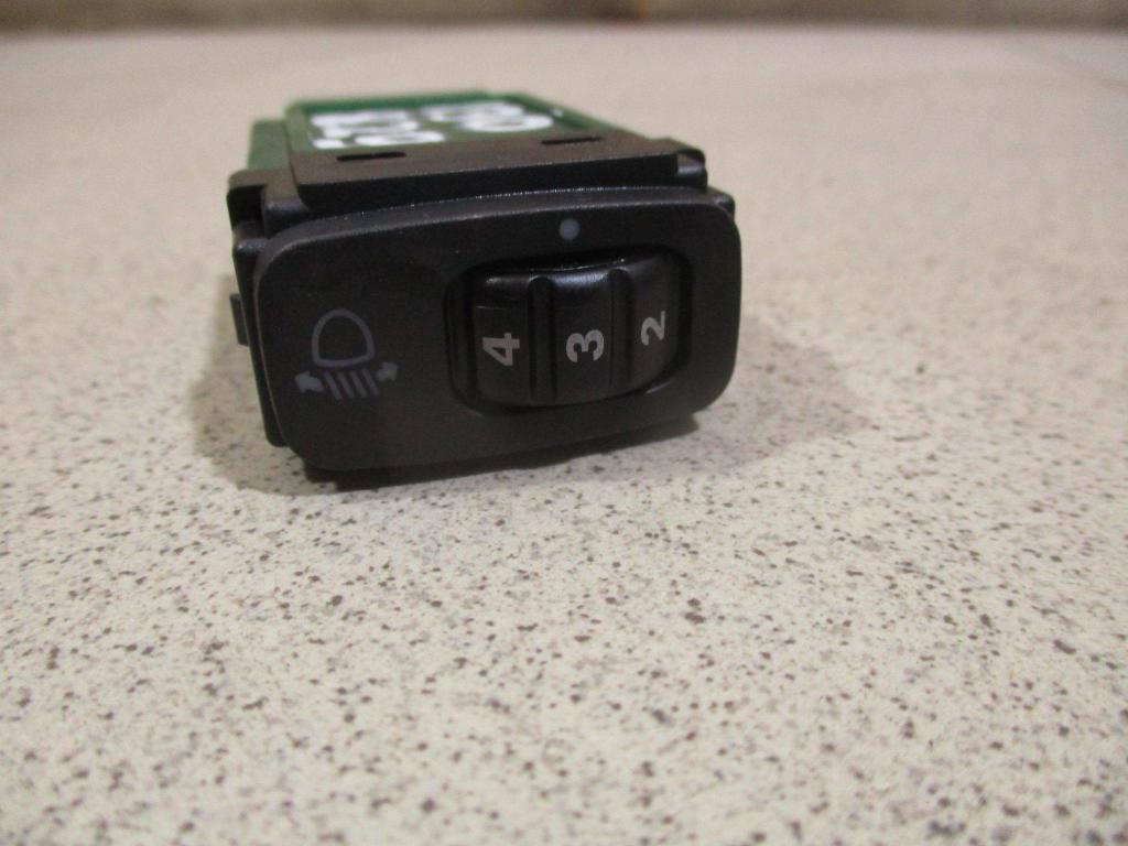 Кнопка корректора фар, 500 рублей, Пермь