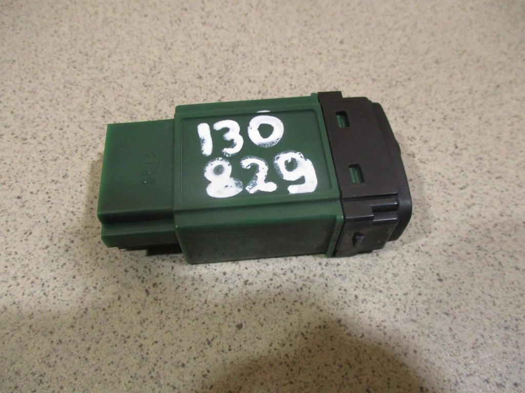 Кнопка корректора фар, 500 рублей, Пермь