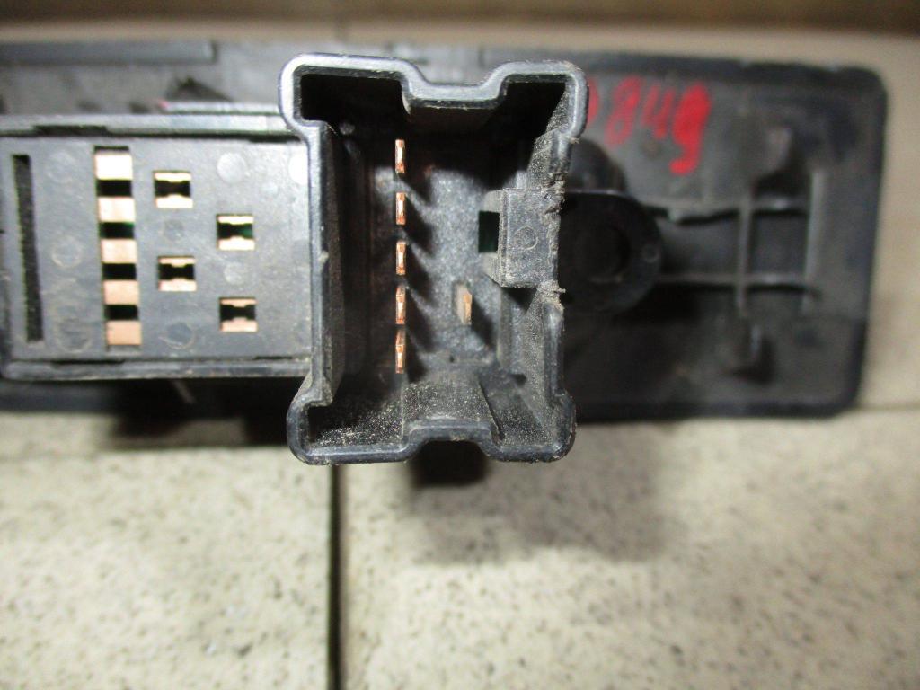 Кнопка стеклоподъемника, 500 рублей, Пермь