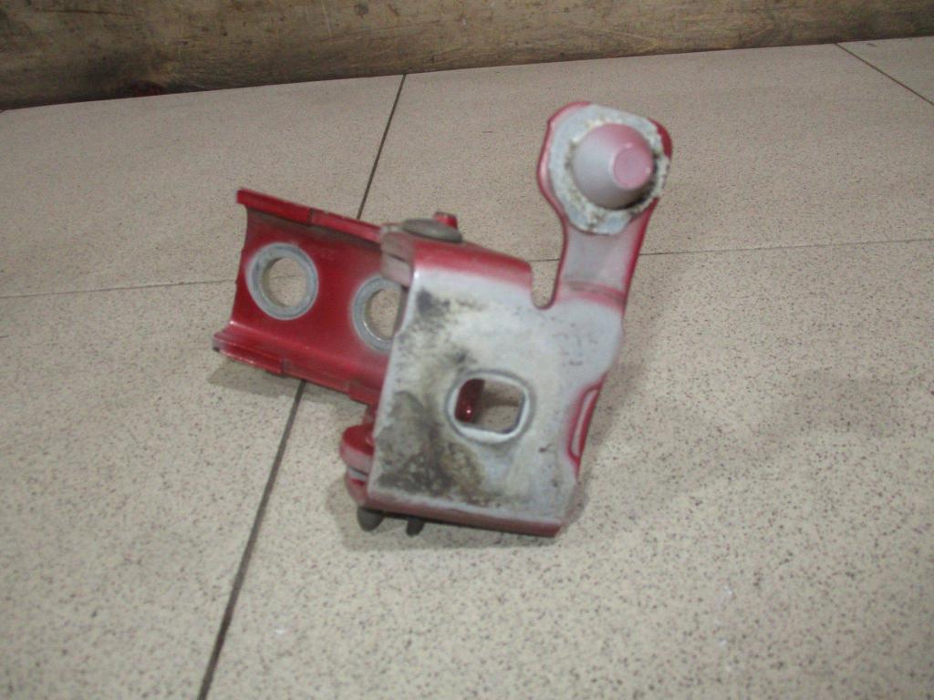 Петля двери передней правой верхняя, 500 рублей, Пермь