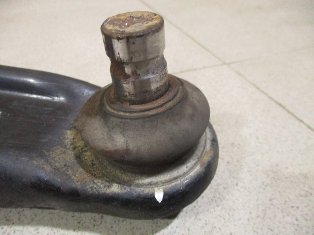 Рычаг передний правый, 3000 рублей, Пермь