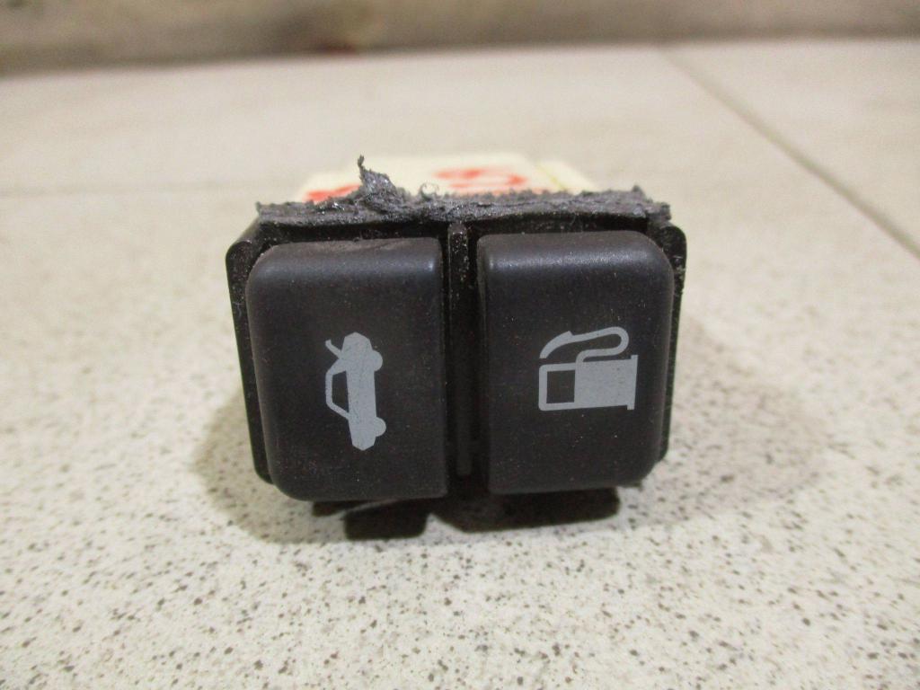 Кнопка открывания багажника, 700 рублей, Пермь