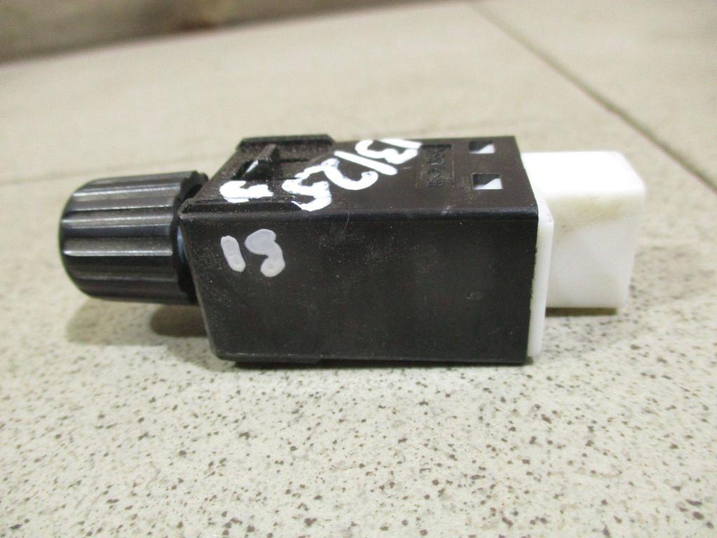 Кнопка освещения панели приборов, 1500 рублей, Пермь