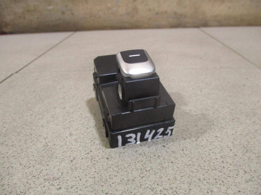 Кнопка стеклоподъемника, 1000 рублей, Пермь