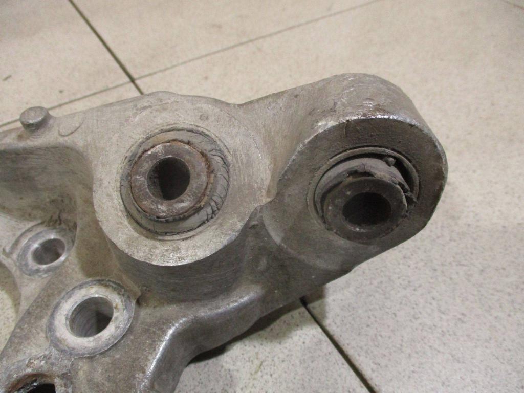 Кулак поворотный задний левый, 2000 рублей, Пермь