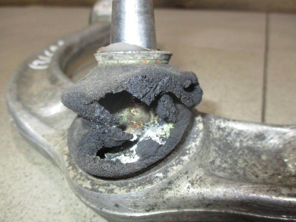 Рычаг передний верхний левый, 1500 рублей, Пермь