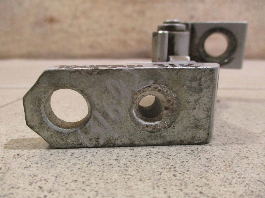 Петля двери задней правой верхняя, 500 рублей, Пермь