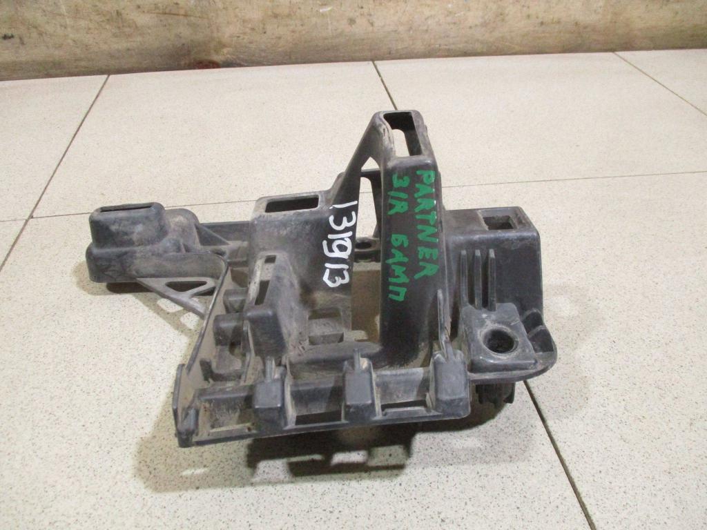 Кронштейн заднего бампера правый, 1500 рублей, Пермь