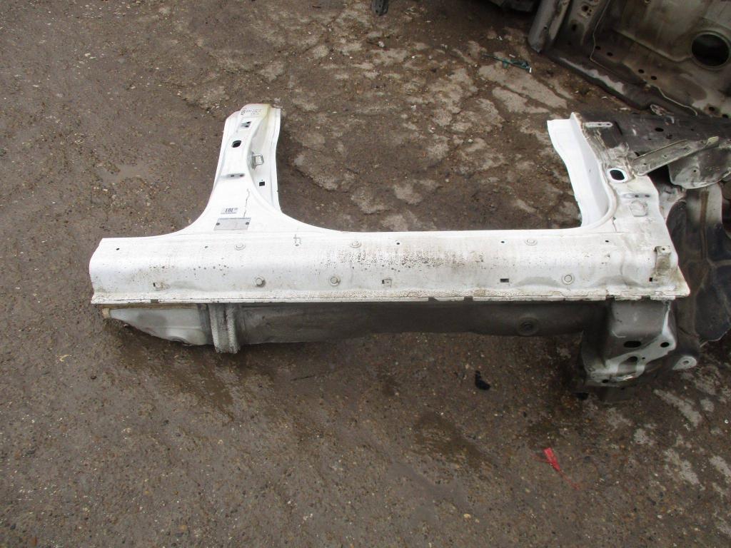 Порог со стойкой правый, 9000 рублей, Пермь