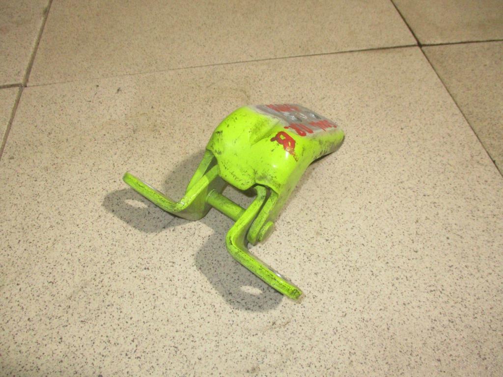 Петля двери передней правой верхняя, 1000 рублей, Пермь