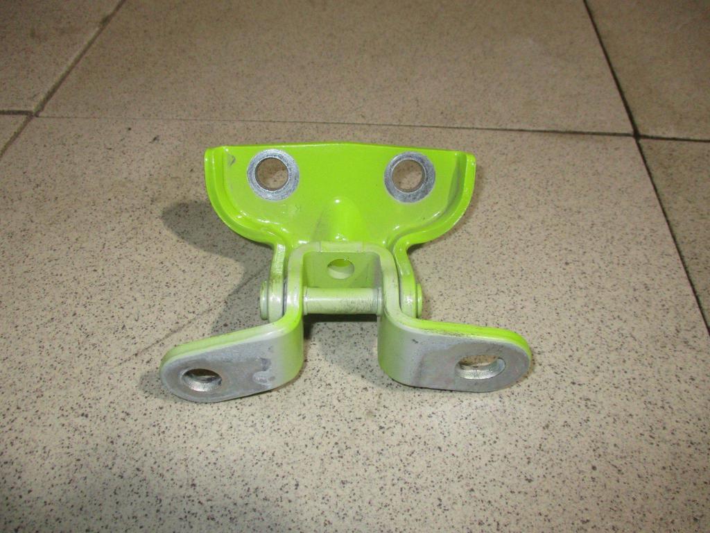 Петля двери задней правой верхняя, 1000 рублей, Пермь