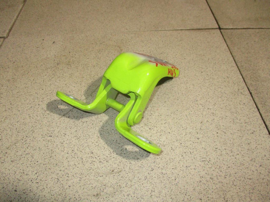 Петля двери задней правой нижняя, 1000 рублей, Пермь