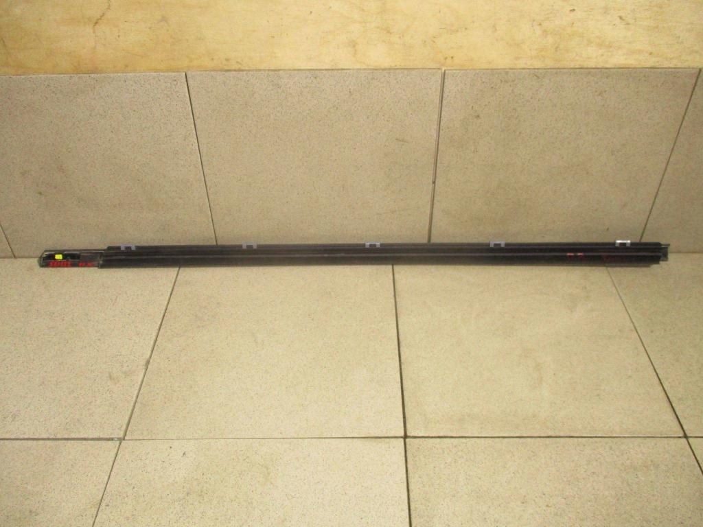 Накладка стекла переднего правого, 3000 рублей, Пермь