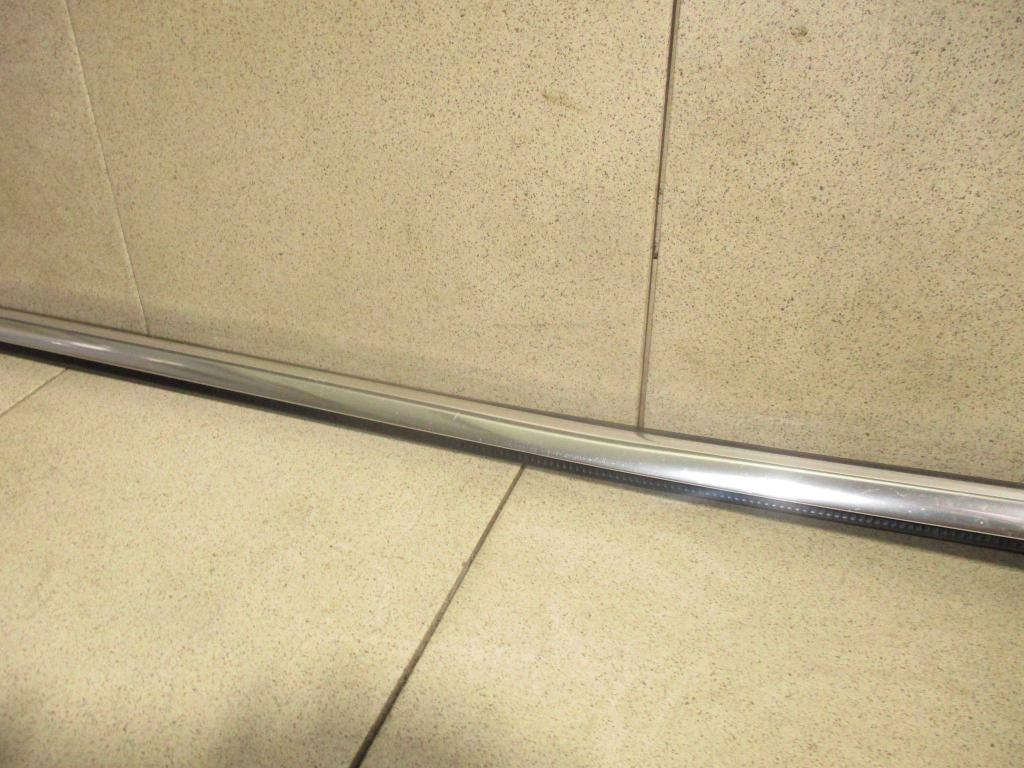 Накладка стекла переднего правого, 2500 рублей, Пермь