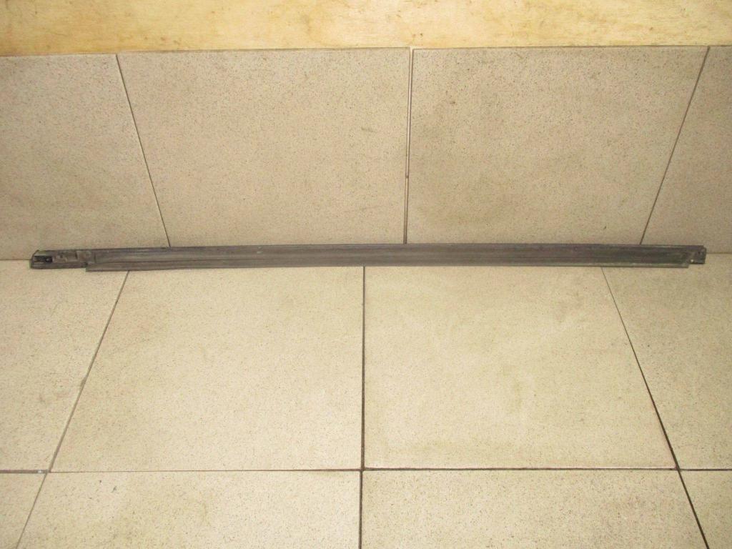 Накладка стекла переднего правого, 500 рублей, Пермь