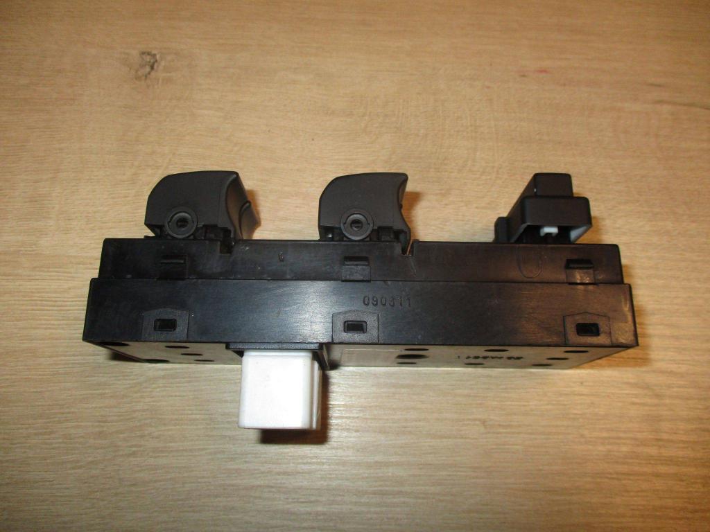 Блок управления стеклоподъемниками, 2000 рублей, Пермь