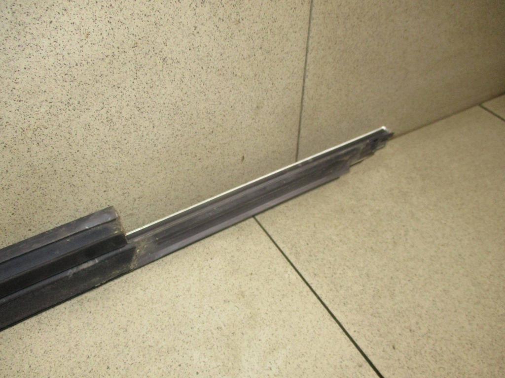 Накладка стекла переднего правого, 1000 рублей, Пермь