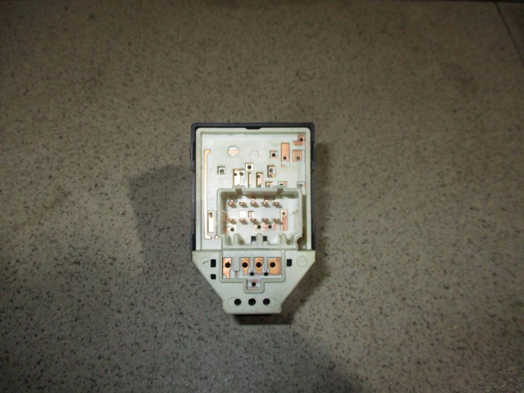 Переключатель регулировки зеркала, 1000 рублей, Пермь