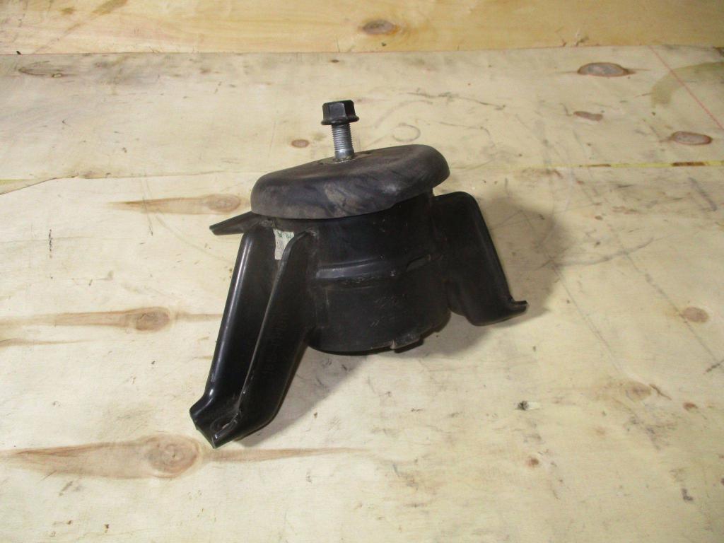 Опора двигателя правая, 5000 рублей, Пермь