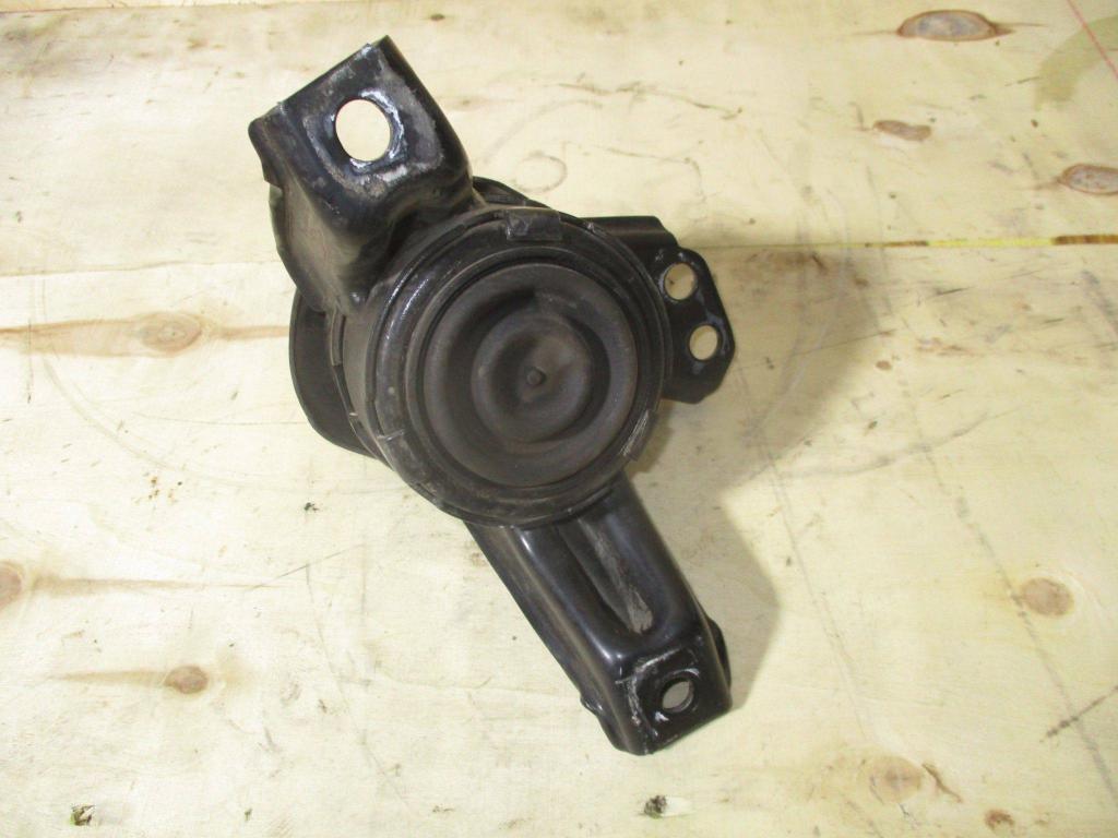 Опора двигателя правая, 5000 рублей, Пермь