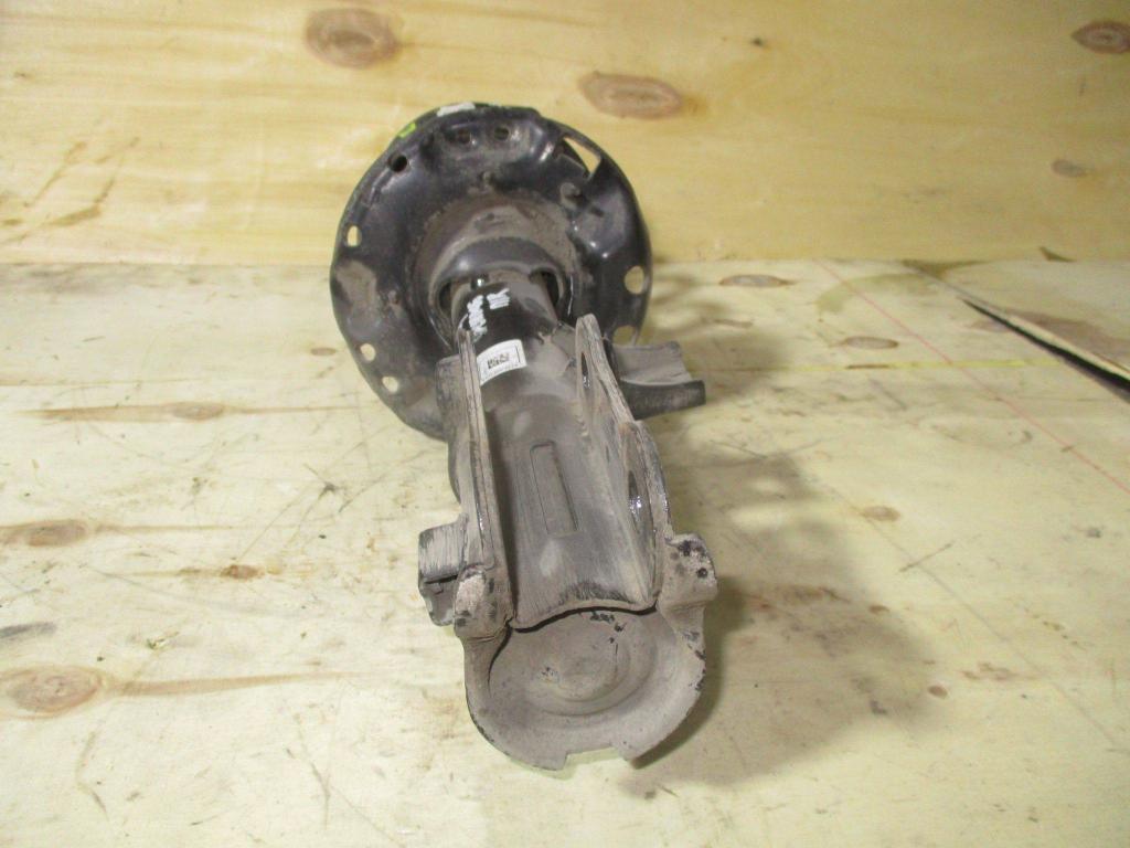 Амортизатор передний правый, 10000 рублей, Пермь