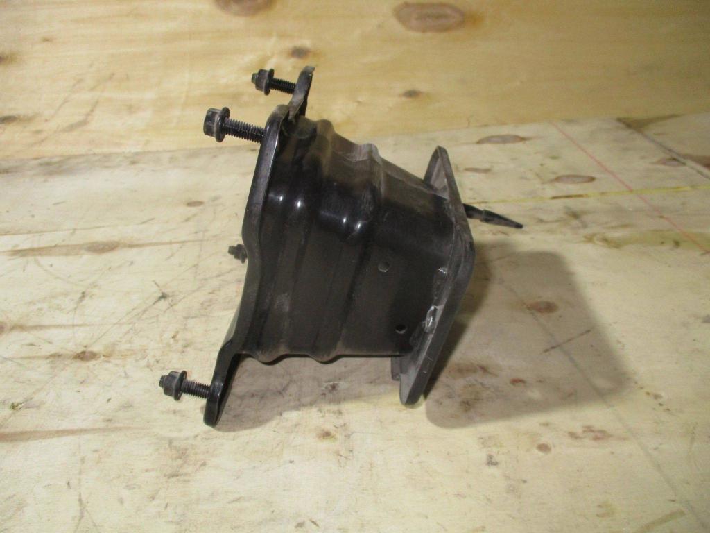 Кронштейн усилителя заднего бампера правый, 5500 рублей, Пермь