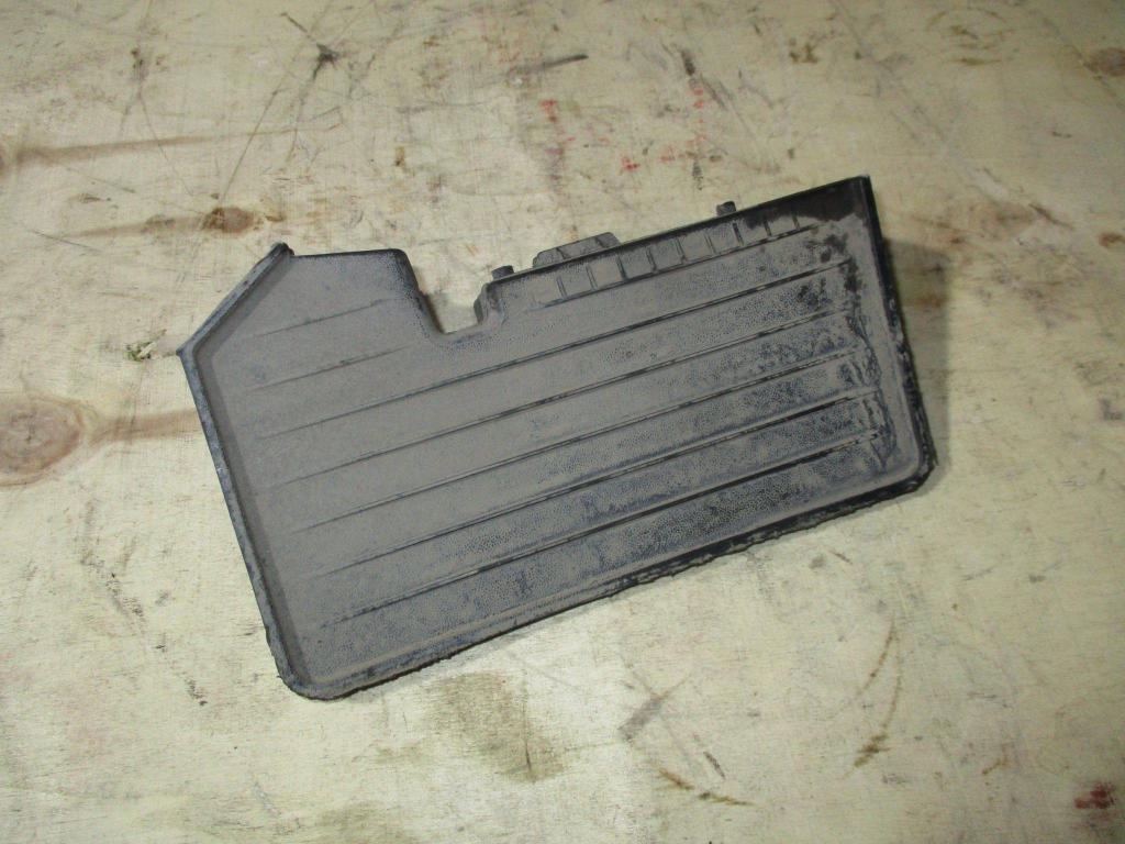 Брызговик задний правый, 500 рублей, Пермь