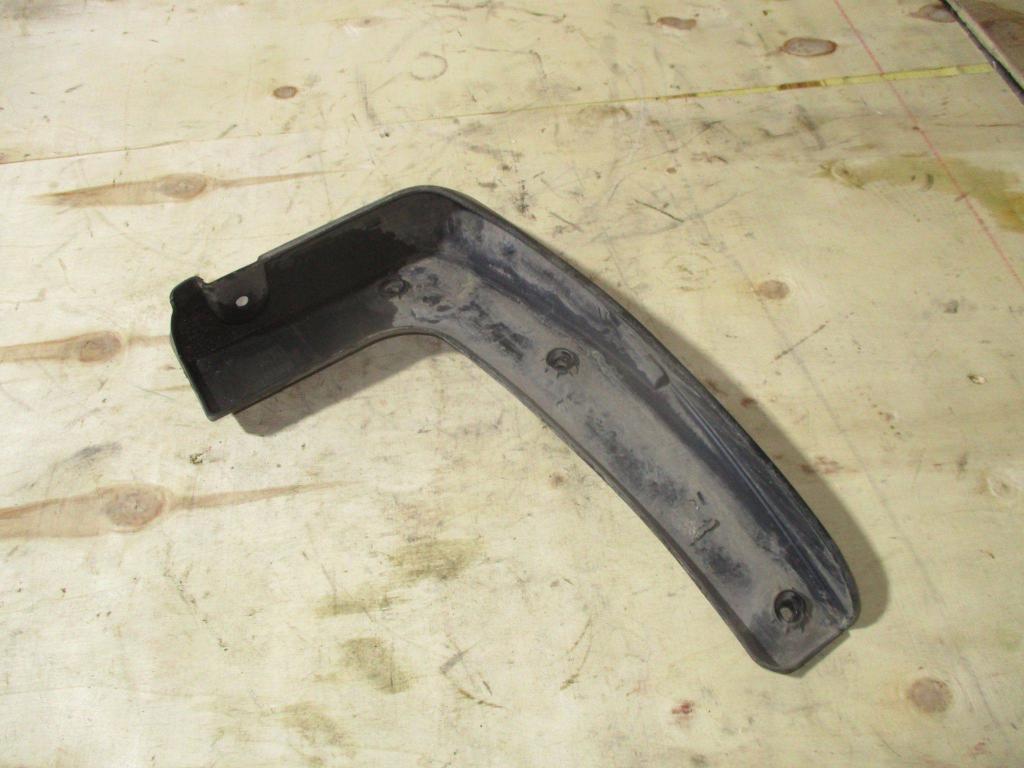 Брызговик передний левый, 1000 рублей, Пермь