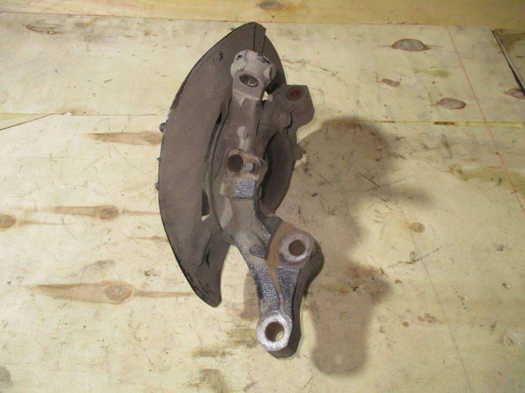 Кулак поворотный передний правый, 12000 рублей, Пермь