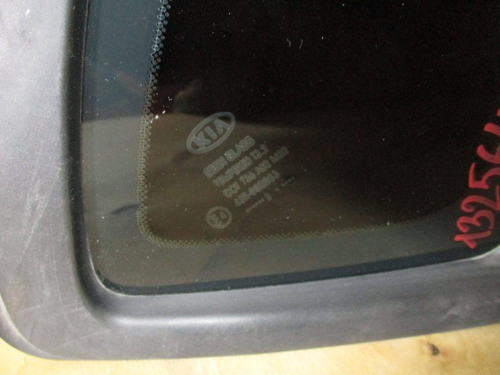 Стекло кузовное глухое правое, 1000 рублей, Пермь