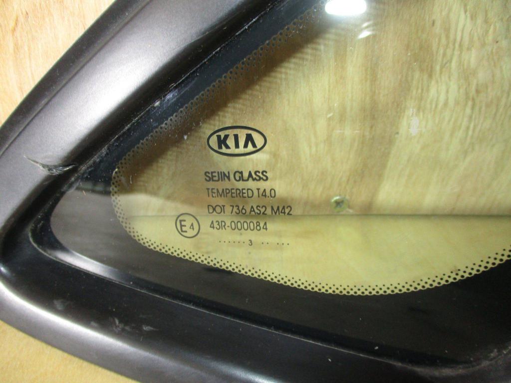 Стекло кузовное глухое левое, 1000 рублей, Пермь