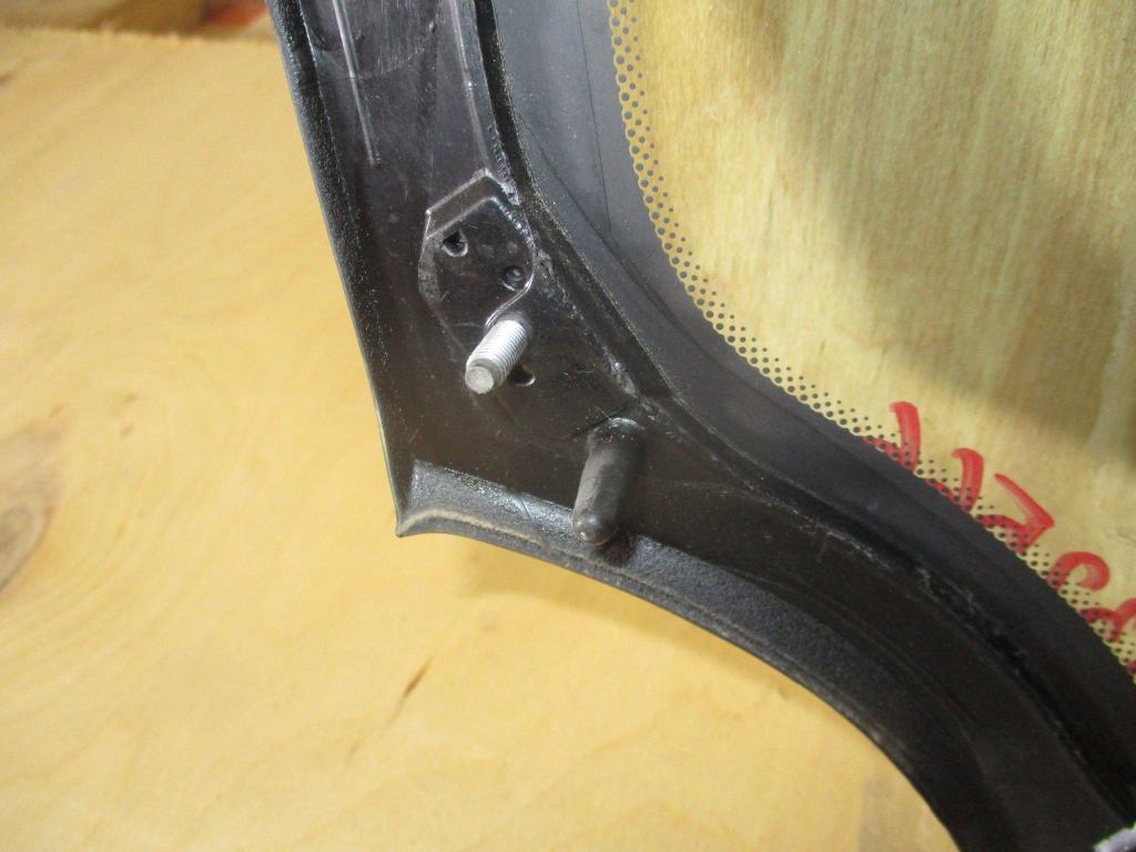 Стекло кузовное глухое левое, 1000 рублей, Пермь