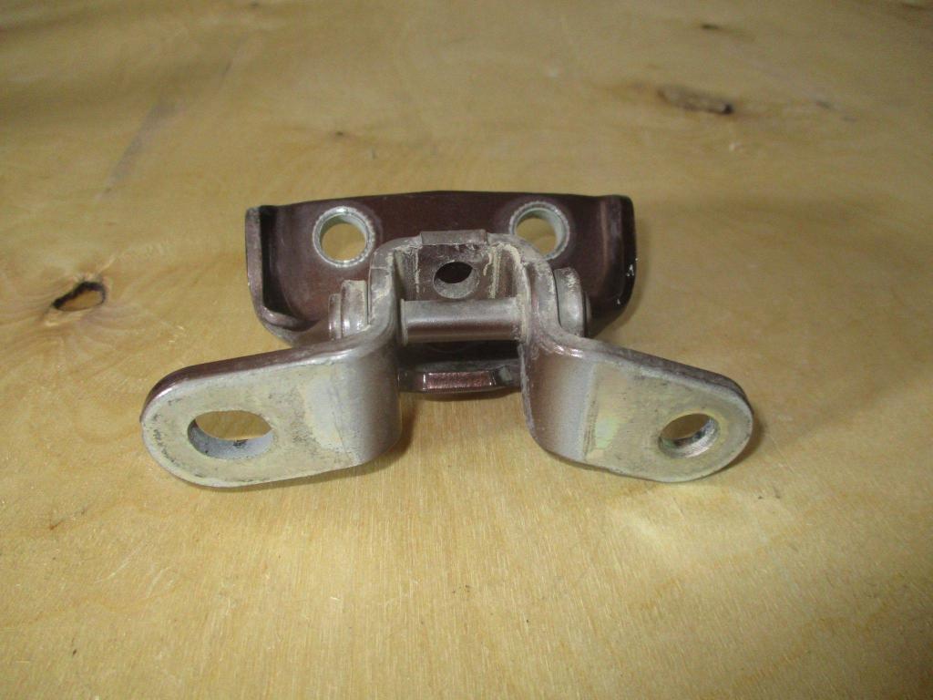 Петля двери задней левой верхняя, 500 рублей, Пермь