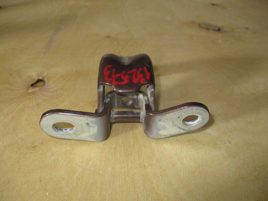 Петля двери задней левой нижняя, 500 рублей, Пермь