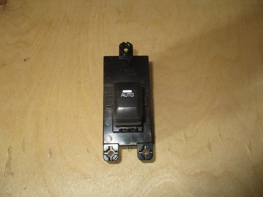 Кнопка стеклоподъемника, 700 рублей, Пермь