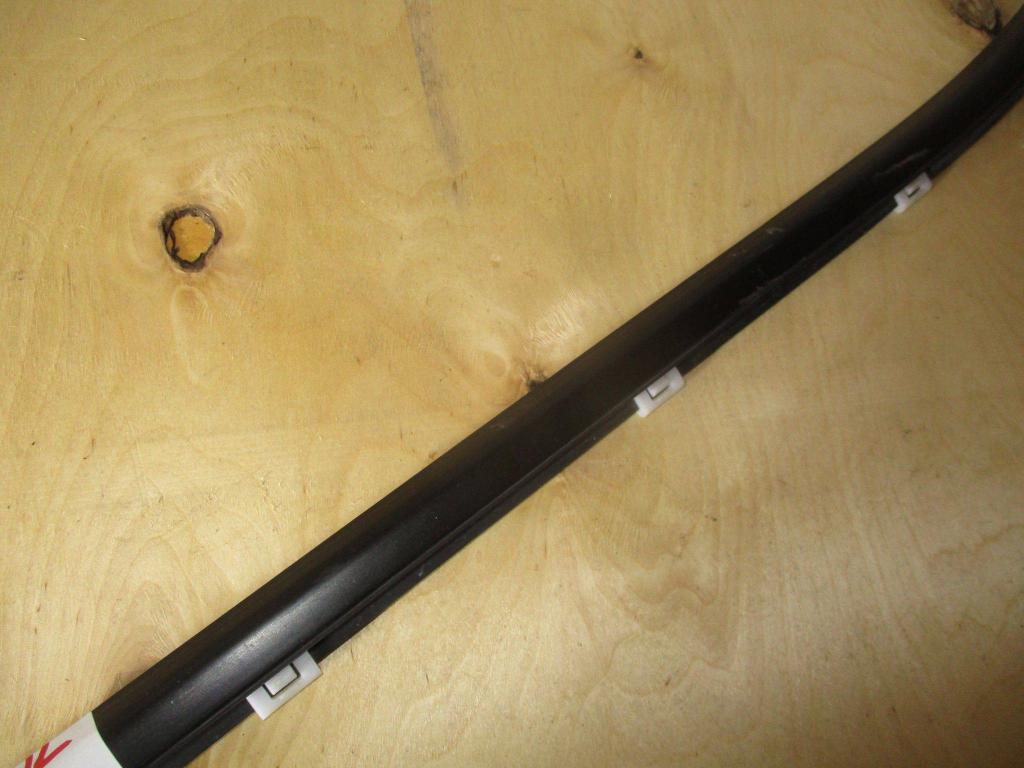 Накладка стекла заднего левого, 1000 рублей, Пермь