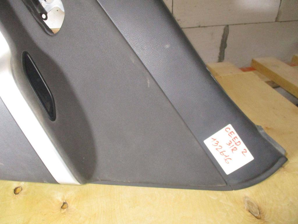 Обшивка двери задней правой, 1500 рублей, Пермь