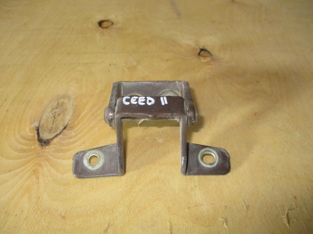 Петля двери багажника, 500 рублей, Пермь