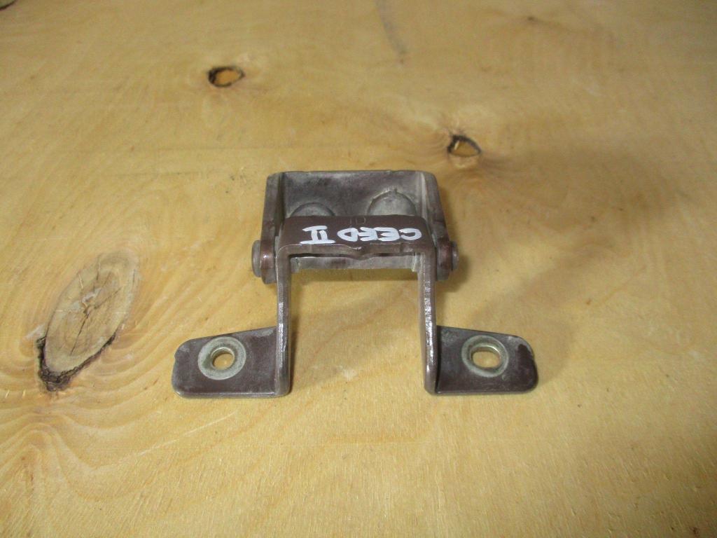 Петля двери багажника, 500 рублей, Пермь