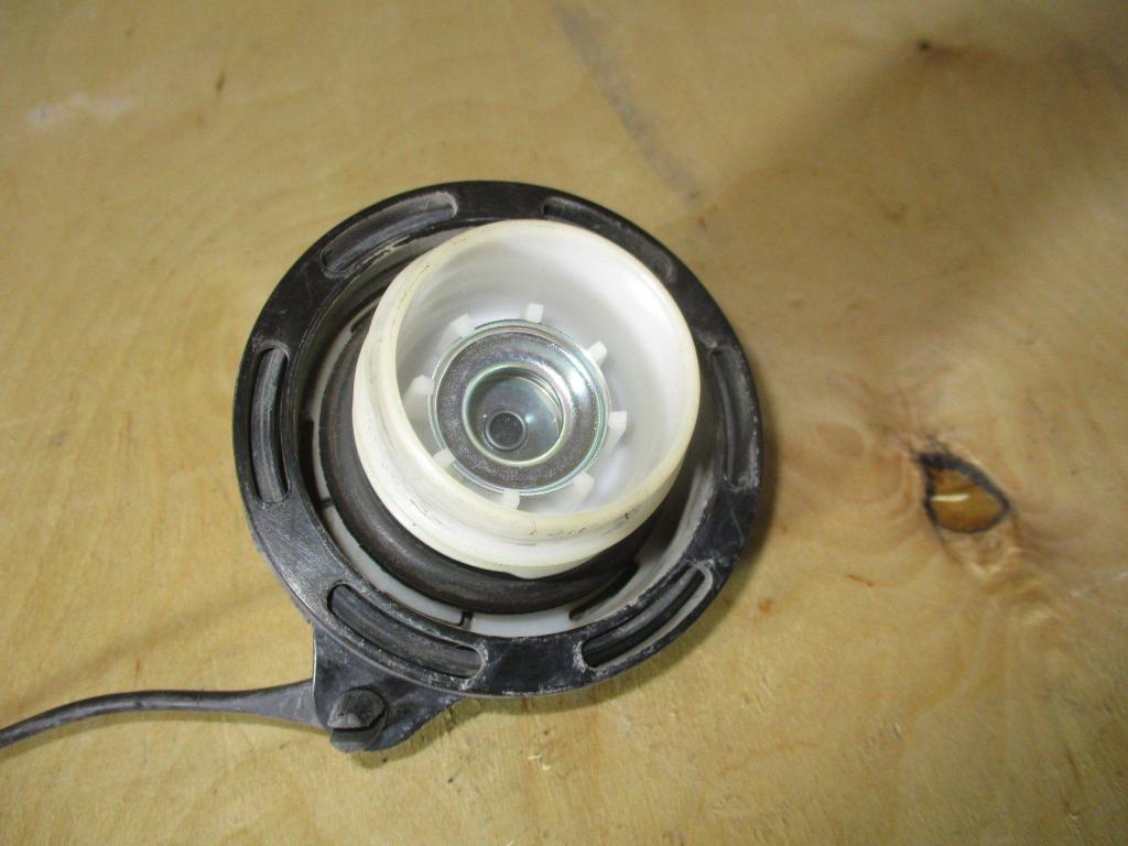 Крышка топливного бака, 500 рублей, Пермь