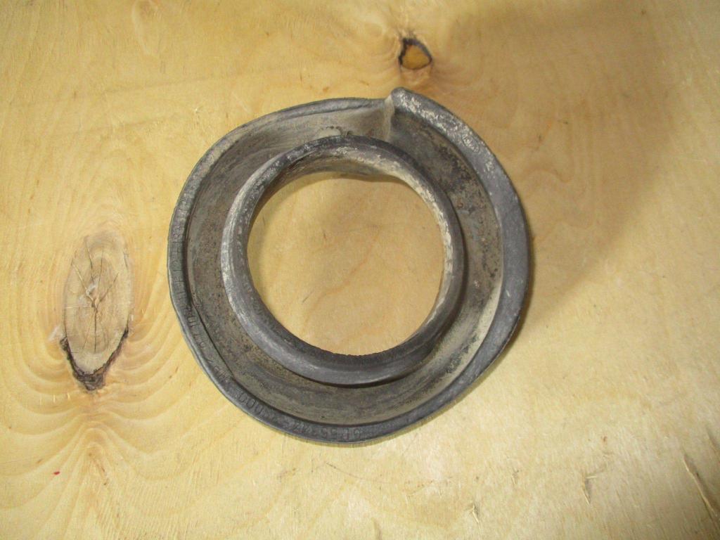 Опора задней пружины нижняя, 500 рублей, Пермь