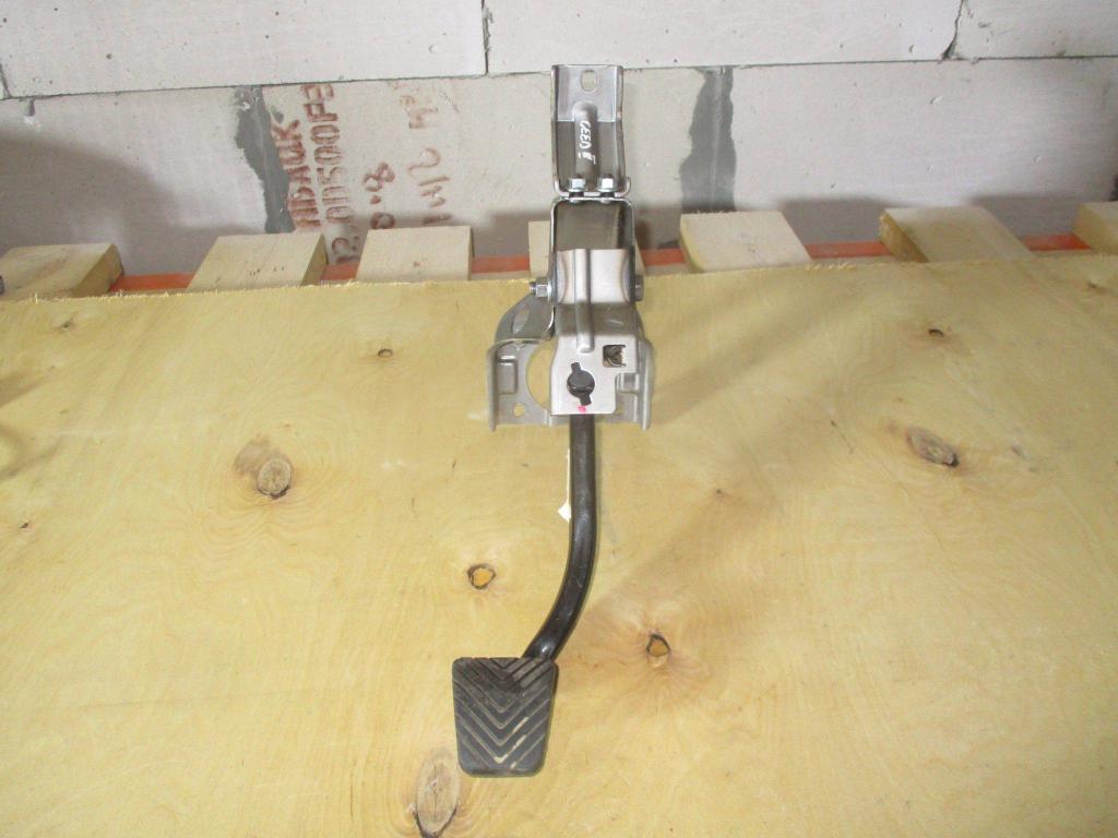 Педаль тормоза, 500 рублей, Пермь