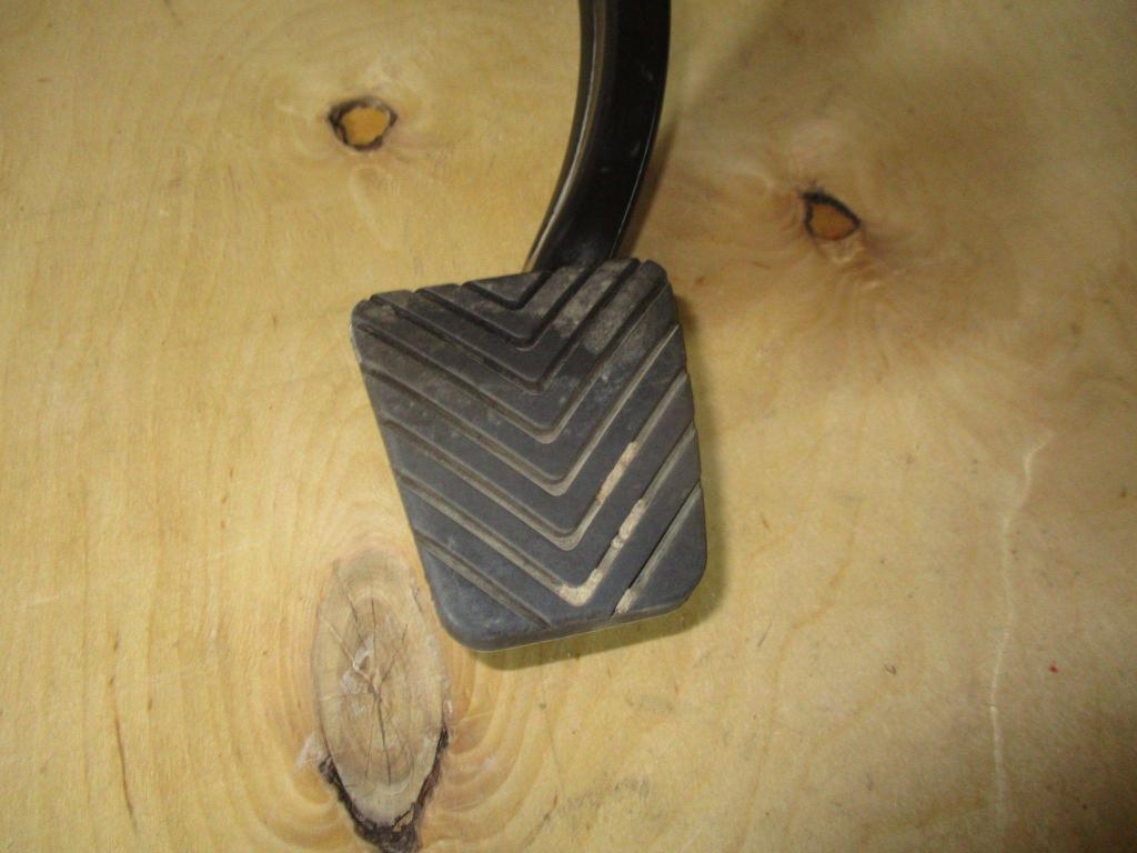 Педаль тормоза, 500 рублей, Пермь